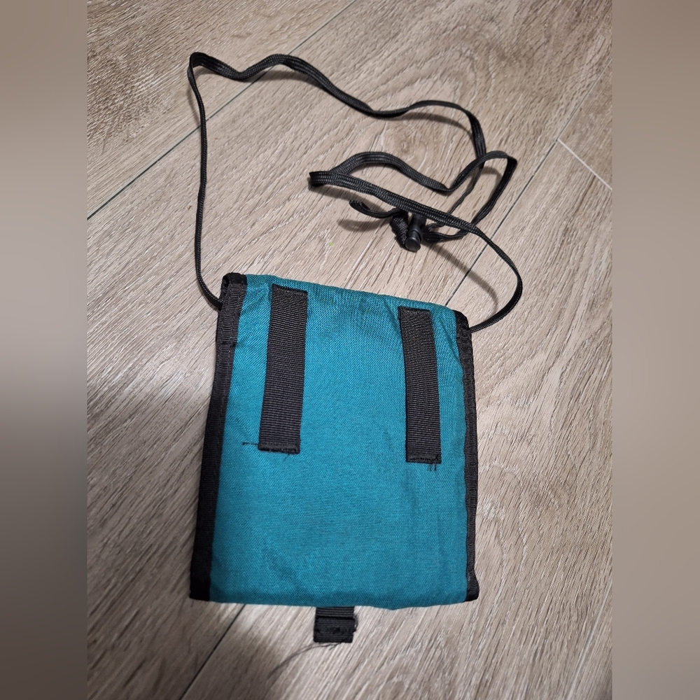 L L Bean Vintage Crossbody Wallet Passport Holder - Picture 2 of 6